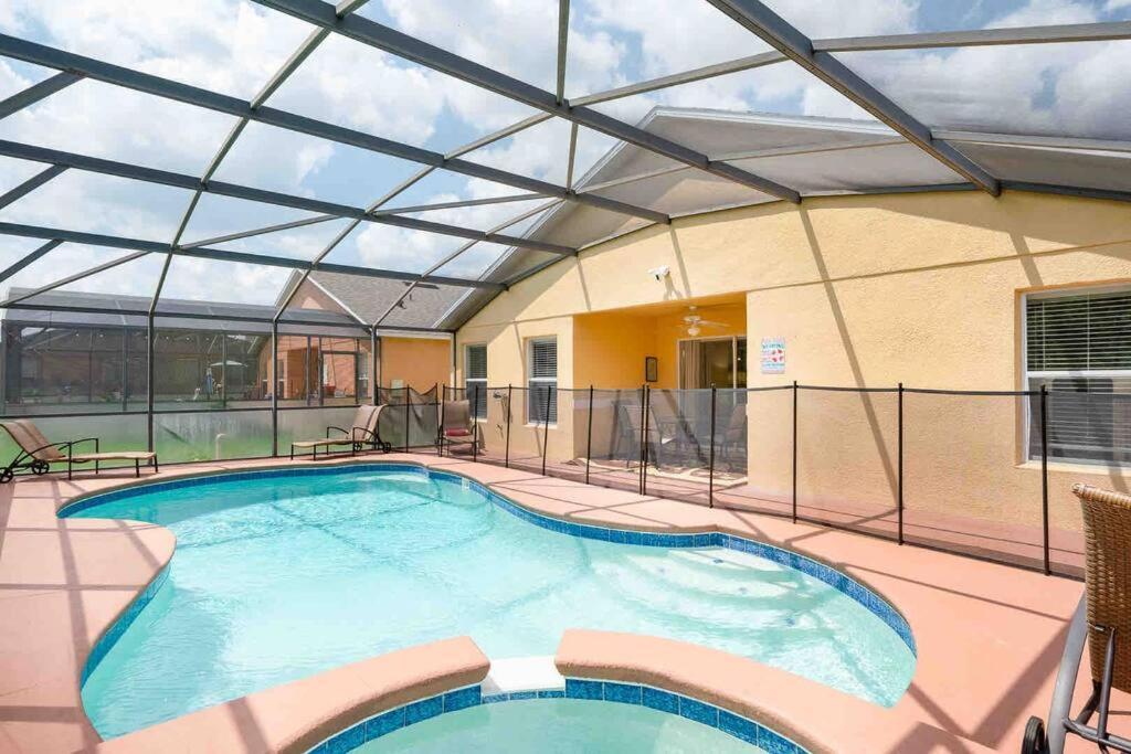 Holiday home 5 Bedroom, 7 Bed , 3 Bathroom Midterm With Pool And Game Room, Near