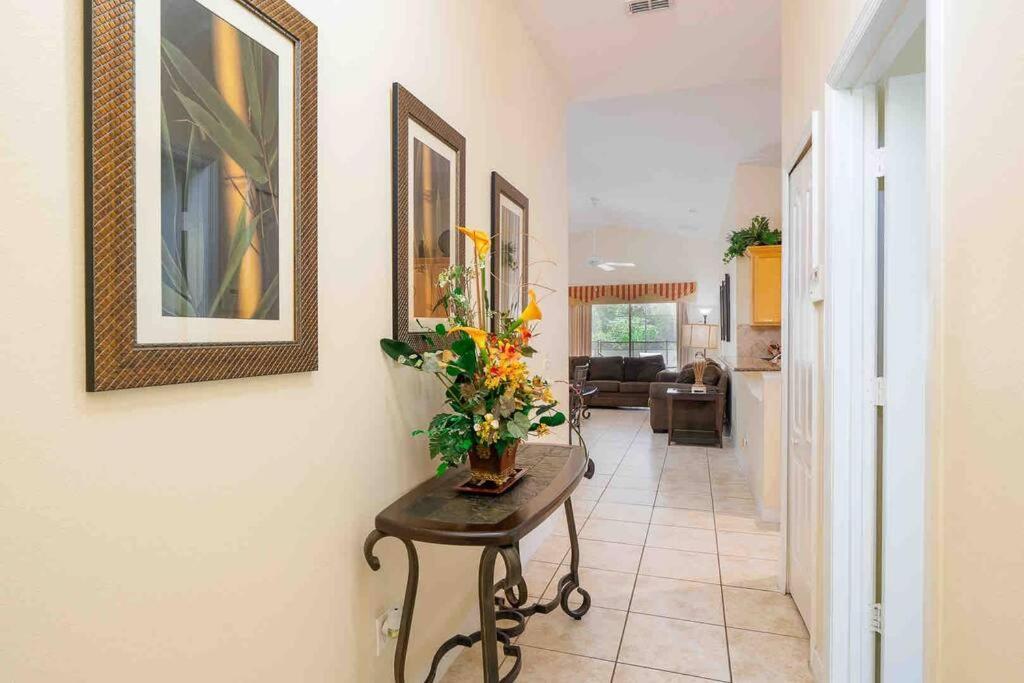 5 Bedroom, 7 Bed , 3 Bathroom Midterm With Pool And Game Room, Near Holiday home *