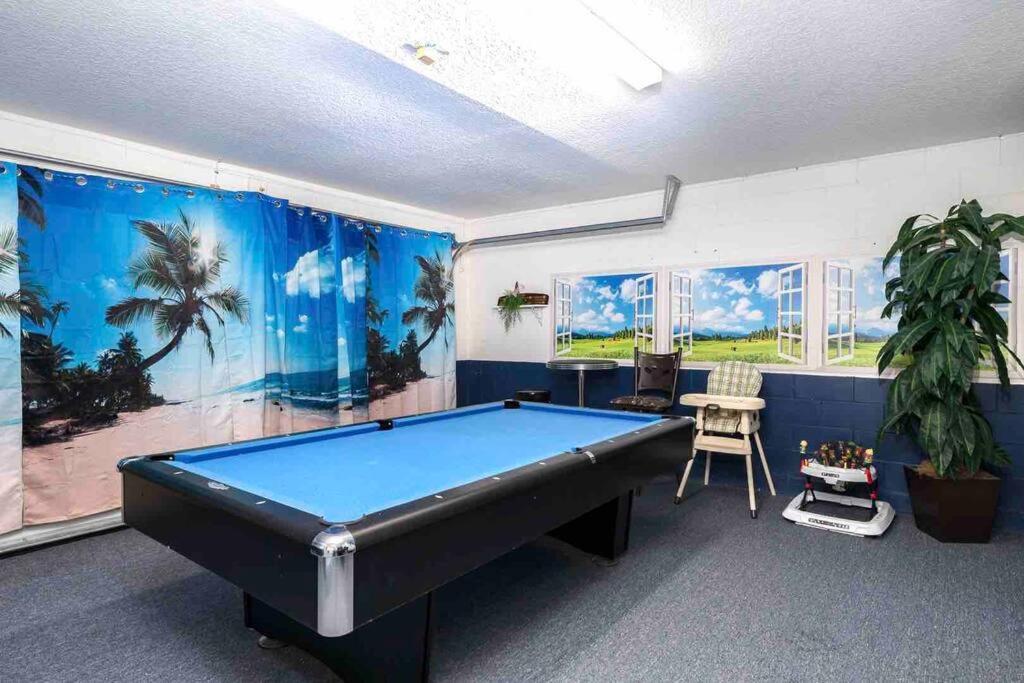 5 Bedroom, 7 Bed , 3 Bathroom Midterm With Pool And Game Room, Near Holiday home Davenport