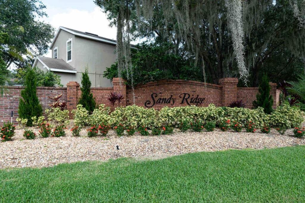 5 Bedroom, 7 Bed , 3 Bathroom Midterm With Pool And Game Room, Near * Davenport