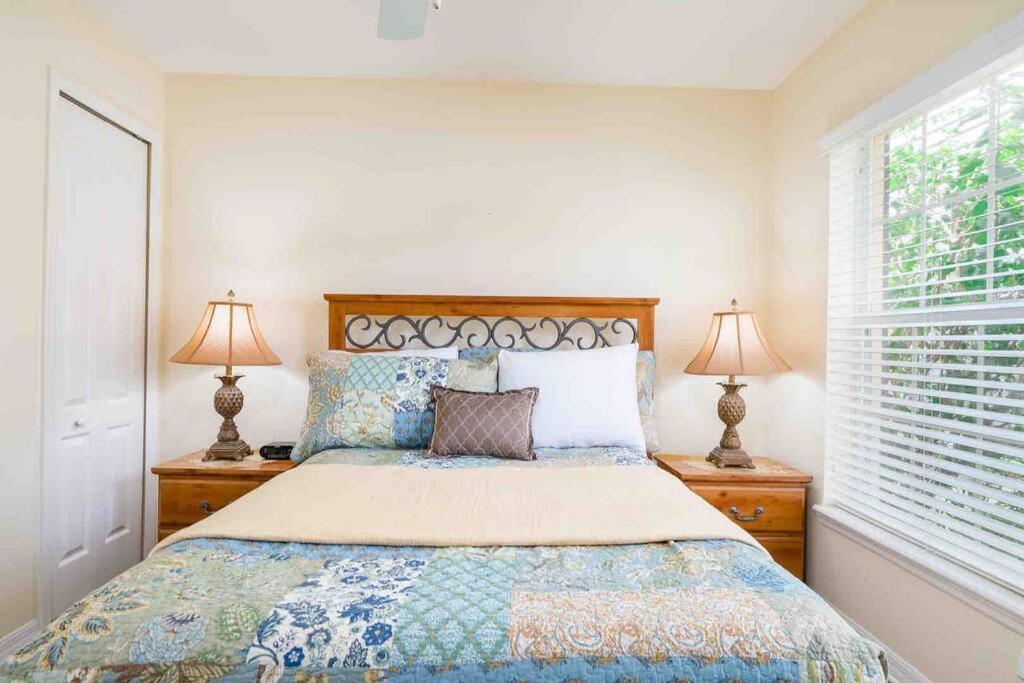 Holiday home 5 Bedroom, 7 Bed , 3 Bathroom Midterm With Pool And Game Room, Near *