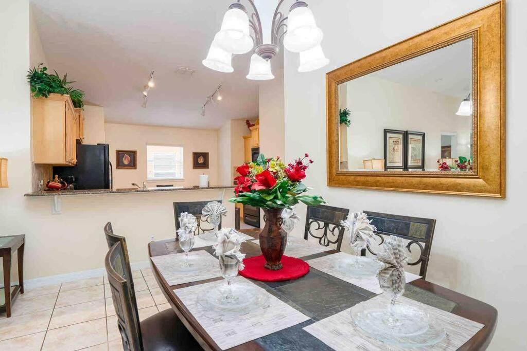 5 Bedroom, 7 Bed , 3 Bathroom Midterm With Pool And Game Room, Near