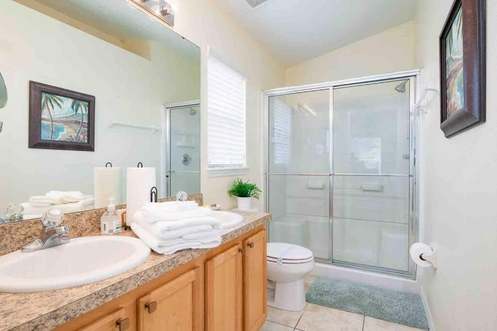 5 Bedroom, 7 Bed , 3 Bathroom Midterm With Pool And Game Room, Near * Davenport