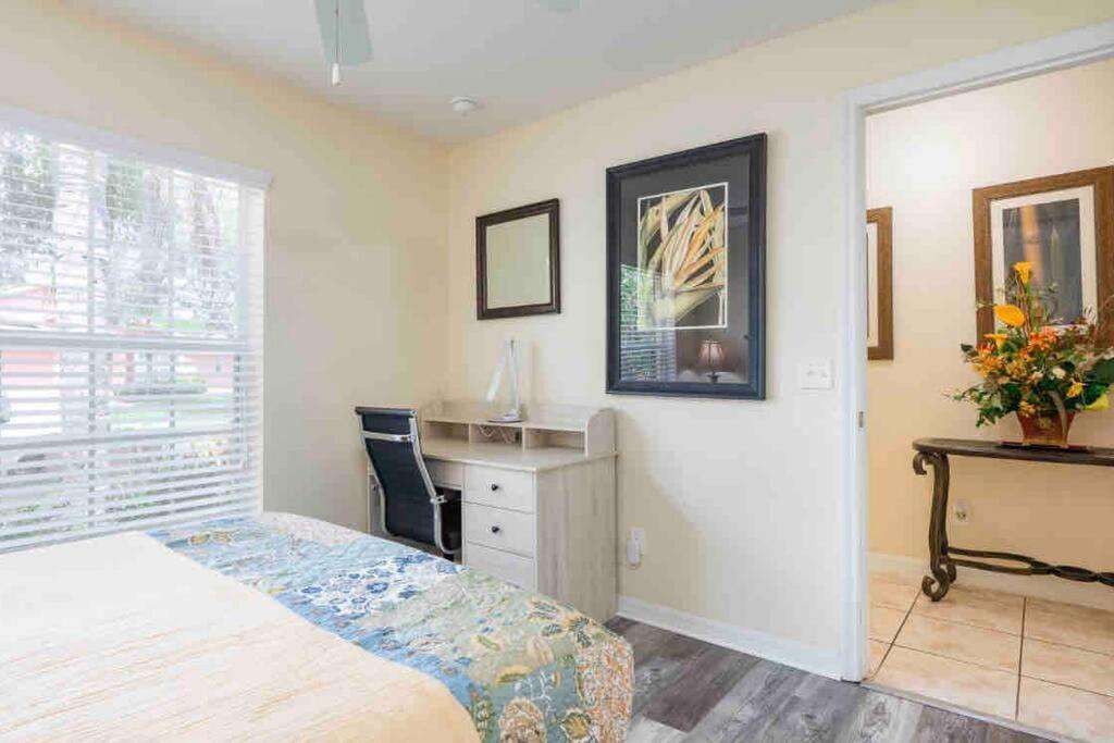 5 Bedroom, 7 Bed , 3 Bathroom Midterm With Pool And Game Room, Near Holiday home Davenport